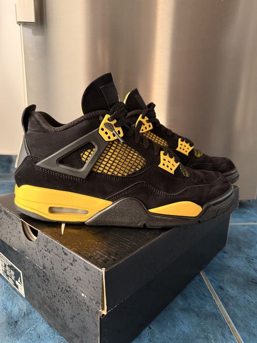 Jordan 4 retro si nike tech