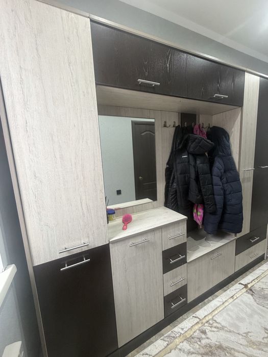 Продам шкаф для прихожей