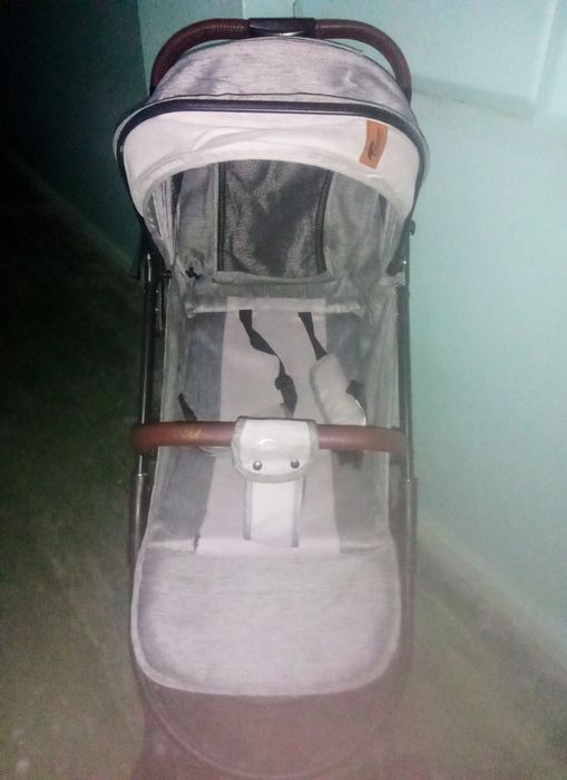 Коляска прогулочная