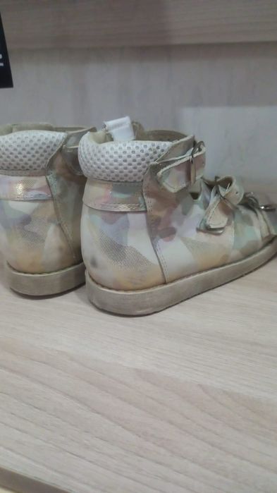 Продам сандали в отличном состоянии