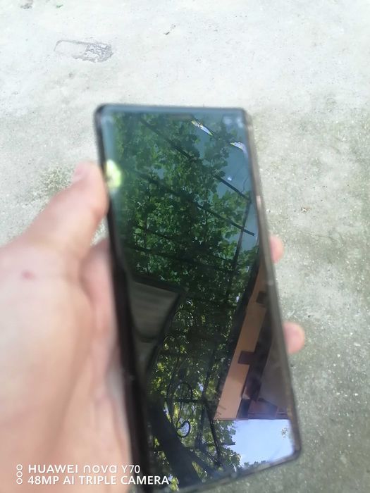 Sony xperia XZ3 sotiladi