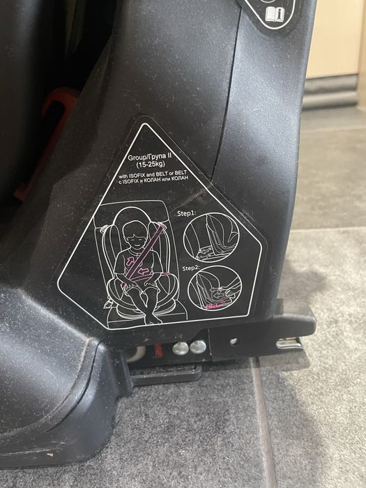 Детски стол за кола