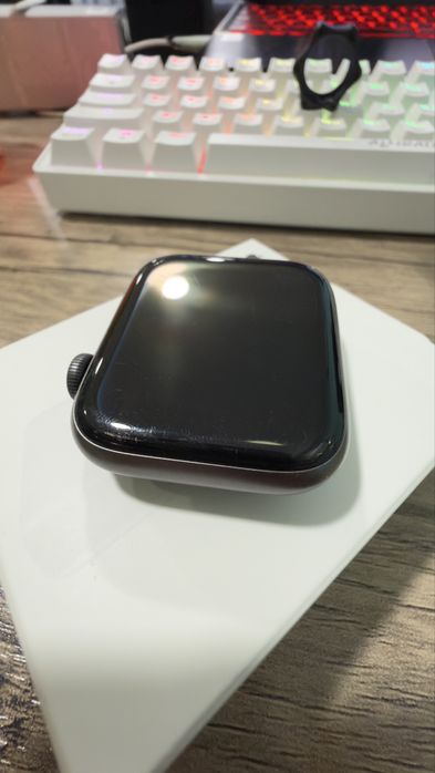 В продаже часы apple watch 5 series