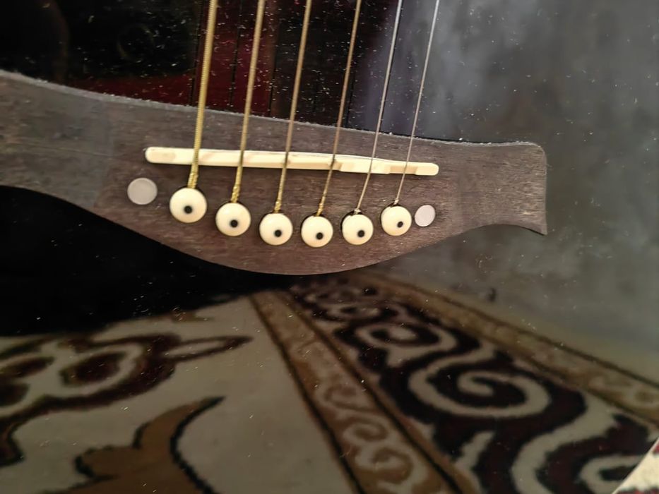 Продаю гитару Adagio