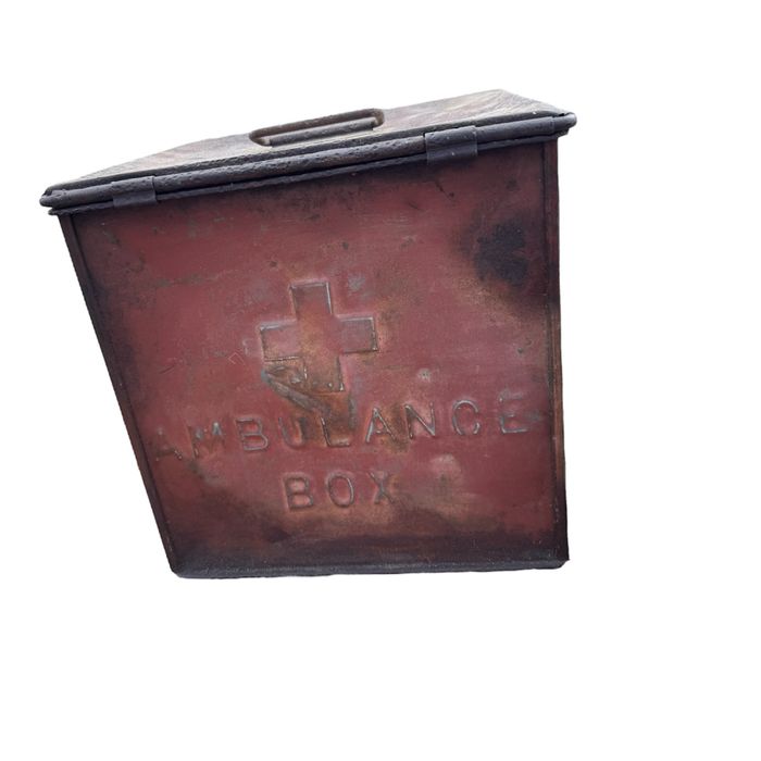 Cutie de prim ajutor interbelic