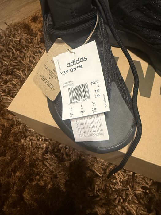 Yezzy  adidas  originali