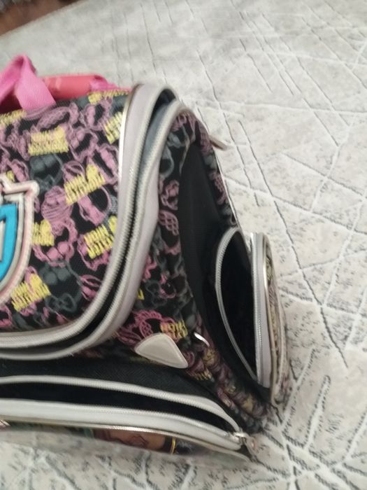 Детский школьный ранец