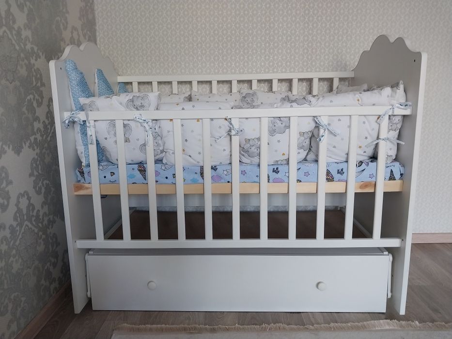 Продаю детскаю кровать