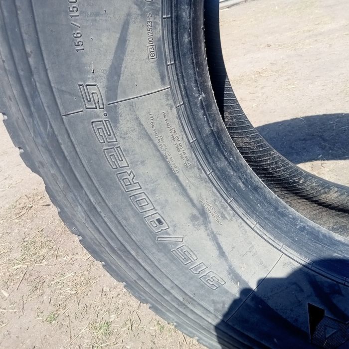 Продам шины б/у в хорошем состоянии