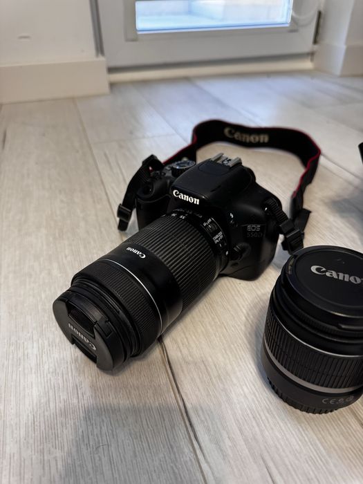 Фотоапарат Canon EOS 550D + 18-55mm + 55-250mm + 50mm f/1.8 + чанта