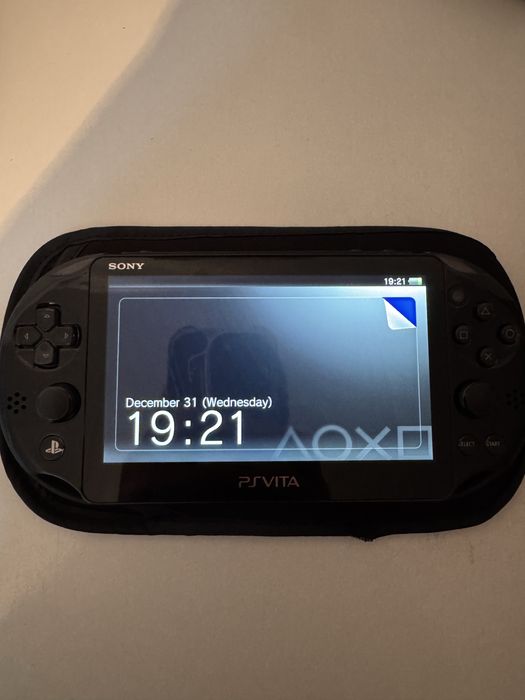 Продам Прошитую Sony PS Vita 2000 Slim