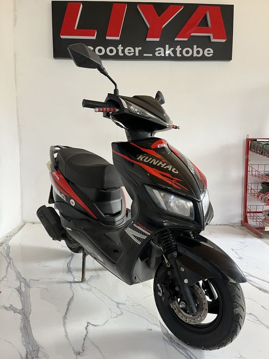 Продам скутер м8 в отличном сост