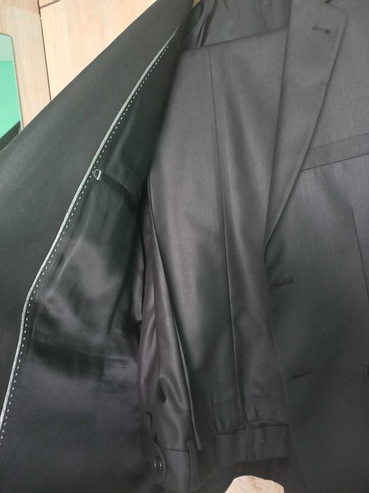 Продам брючный костюм