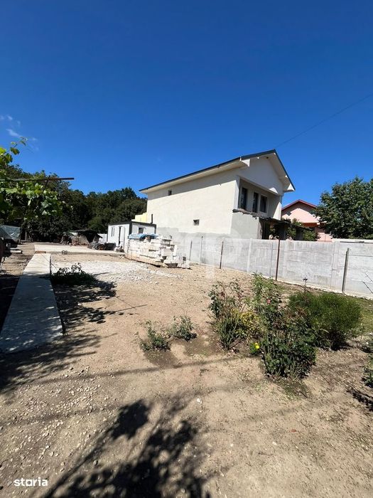 Lot de casa 930 mp in centru utilitati Poiana lui Stanga Giurgiu
