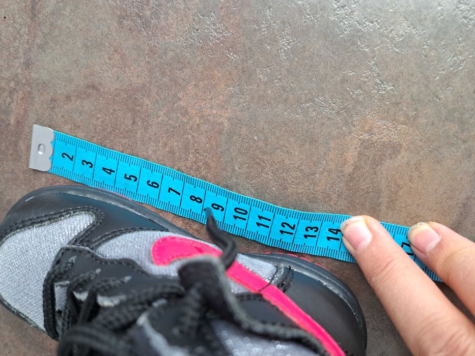 маратонки за момиче кецове,спортни обувки Nike,найк,номер 22,5