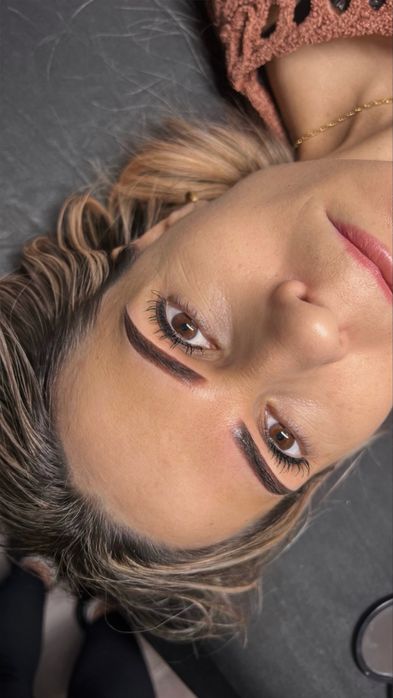 Micropigmentare sprancene