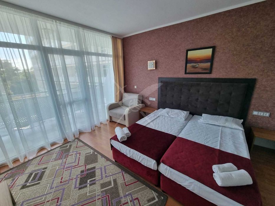Продава се Тристаен апартамент в к.к. Слънчев бряг - 106 кв.м за 1217 €/кв.м - Снимка #2