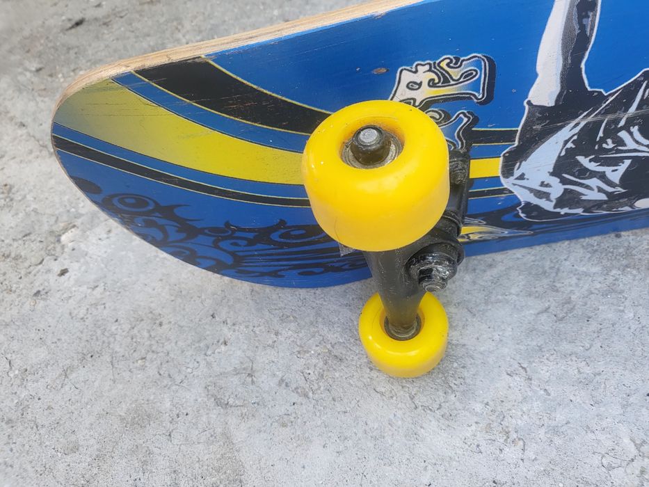 Skateboard mare  stare buna.
