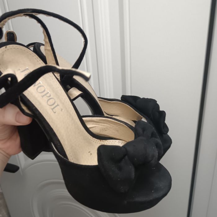 Продам 39 размер обуви