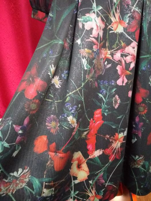 Продам праздничное платье