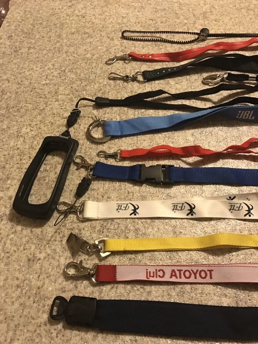 Snur telefon mobil iPhone Samsung Nokia snururi de gat si ecusoane