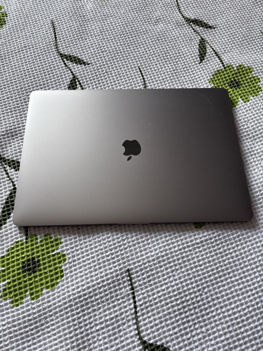 Apple MacBook Pro 16” Late 2019 (A2141) - като нов