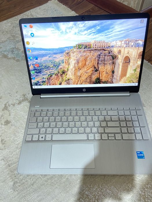 11 пок Core i3 HP SSD 512