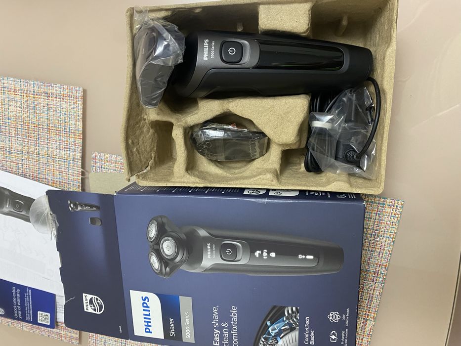 Aparat de ras seria 5000 Aparat de ras electric umed și uscat S5467/17
