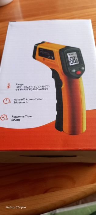 Безконтактен инфрачервен термометър.