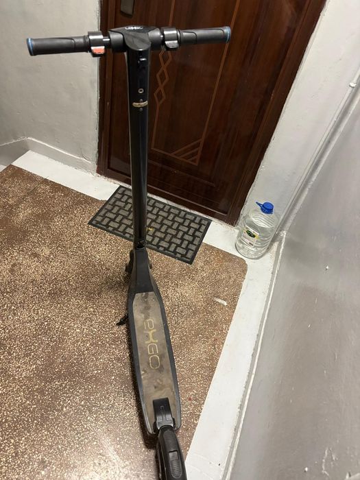 Vând trotineta electrica lexgo viteza maxima 25 la h