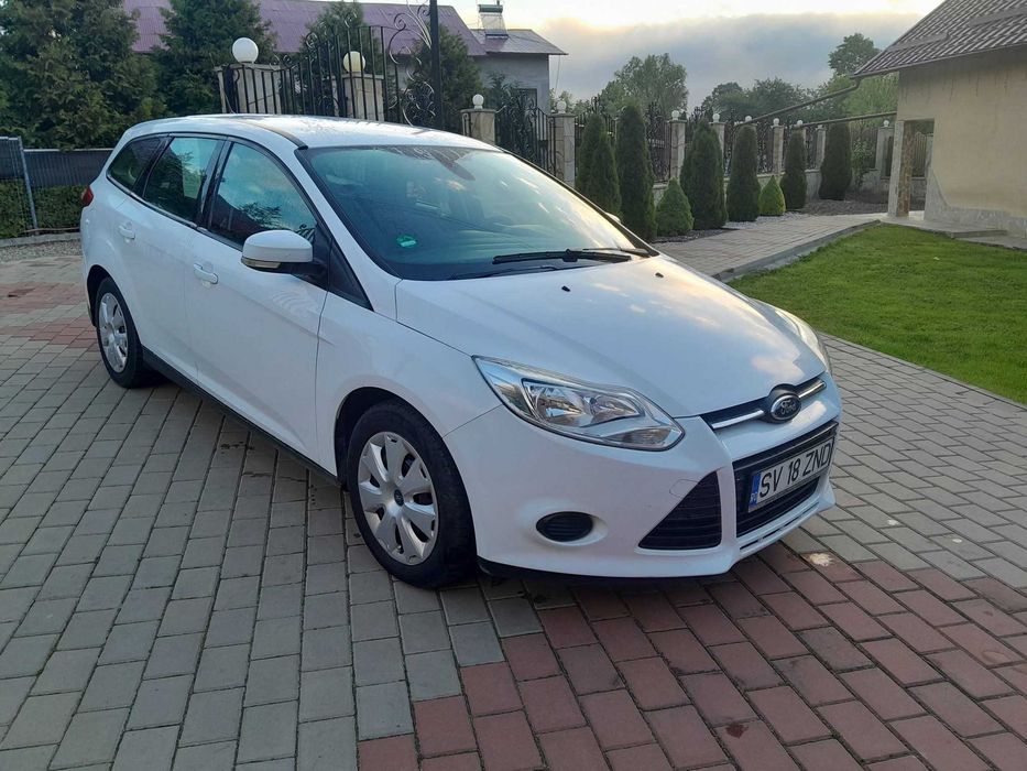 FORD Focus 2013 — imagine 3