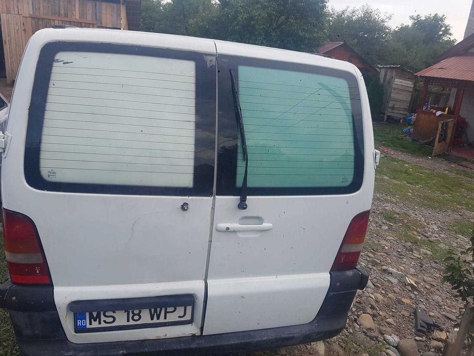 Vând Mercedes vito