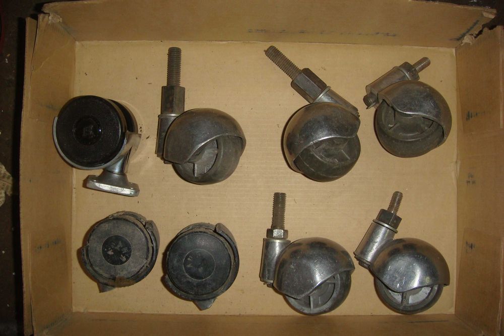 Ролики для мебели сделано в СССР.