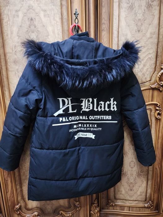 Продается тёплая зимняя куртка на мальчика 10-13 лет