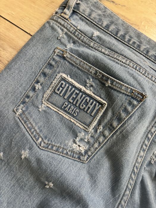 blugi givenchy