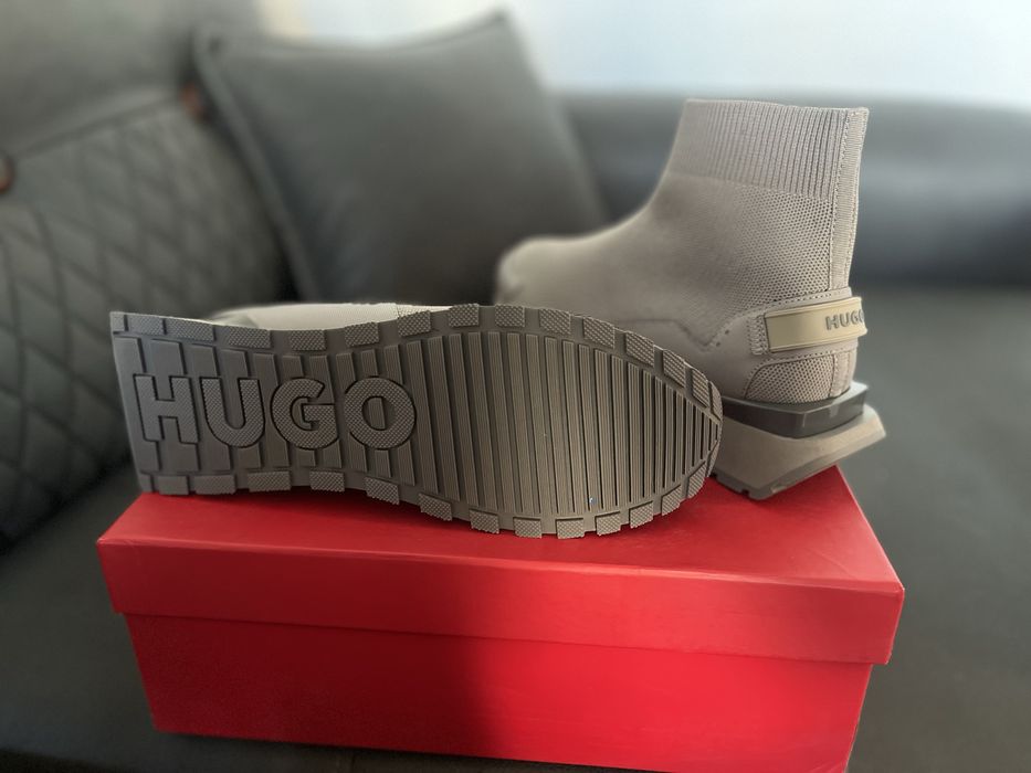 HUGO обувки 42 номер