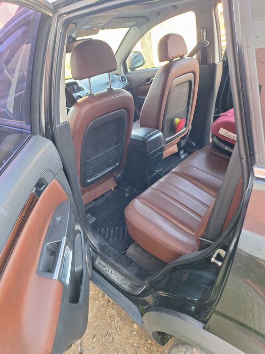 Automobil opel antara