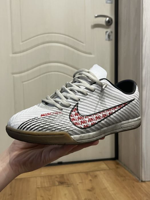 Nike Mercurial , adidas predator