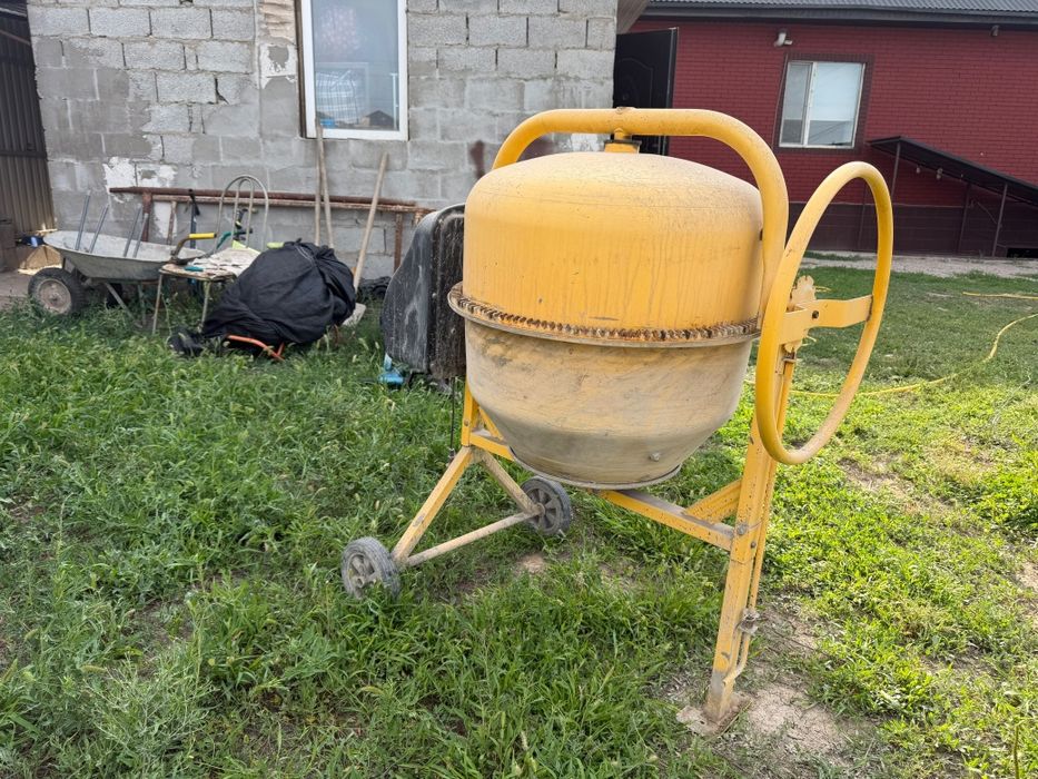 Бетономешалка бу