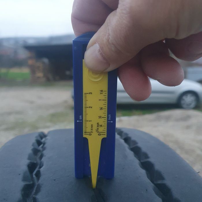 Anvelope  215 75 17,5