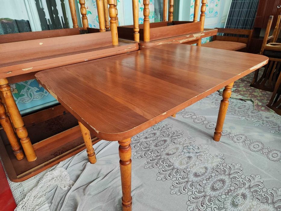 Продам столы и стулья (Б.У.)