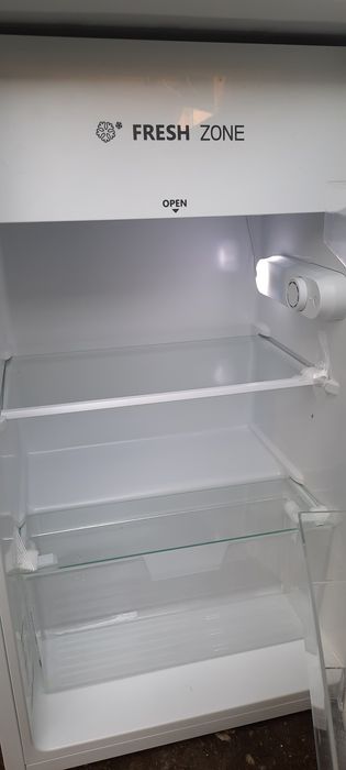 Хладилник хайсенс