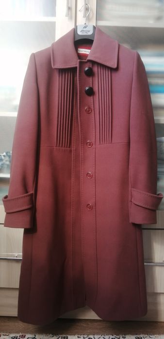 Женское пальто. Для девушек