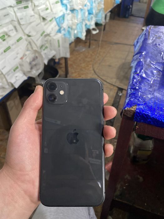 Iphone 11 в хорошым состояние