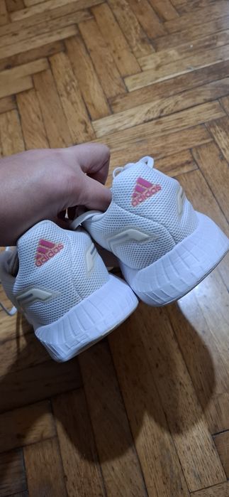 Adidasi adidas marimea 39