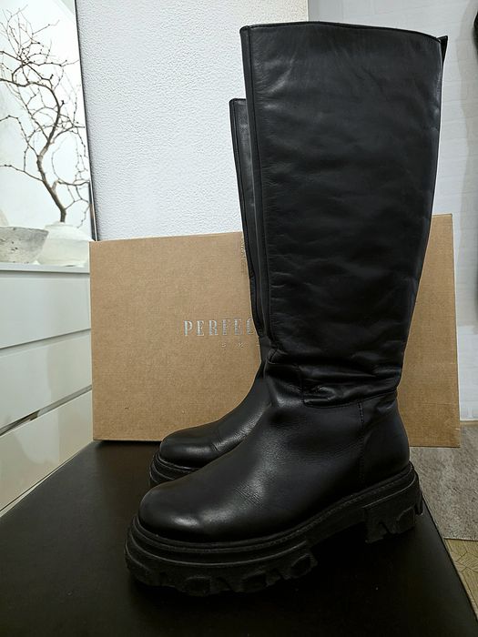 Сапоги Perfect Pairs кожаные