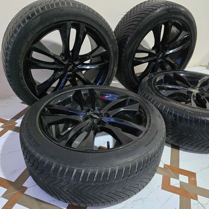 R19 5x115 saka diskalar balonlari bilan 245/45 - 4 dona (b/u)