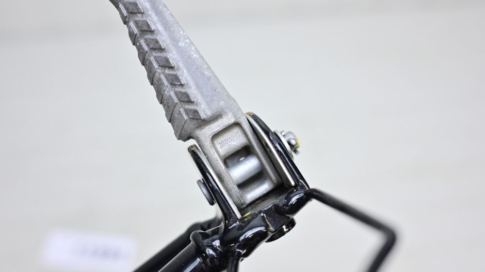 Suport Scarita Dreapta Spate Pasager Aprilia RS 457 2024 - 2026