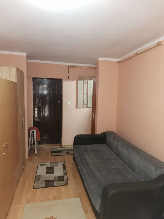 Garsoniera de închiriat