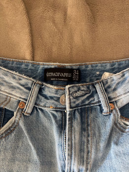 Дънки на Stradivarius